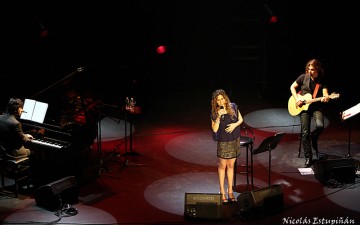 GALERÍA DE FOTOS DEL CONCIERTO DE TAMARA EN EL TEATRO CIRCO DE MARTE