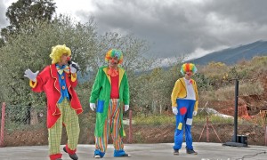 Espectáculo de payasos y cuentacuentos en la Feria del Libro de Breña Alta